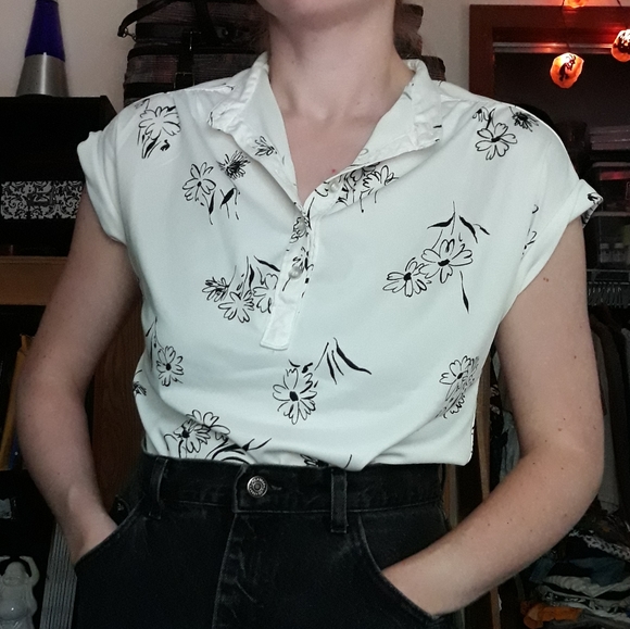 70s Floral Blouse - Picture 2 of 10